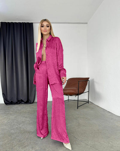 Conjunto de Dos Piezas Mujer con Camisa Estampado Leopardo y Pantalón - Image 31