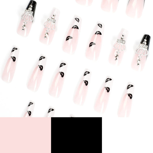 Stickers de Uñas Corona con Estampado Labios Blanco y Negro - Image 4