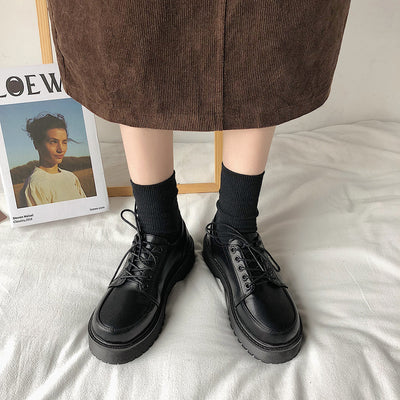 Zapatos Retro Británicos con Tacón Grueso y Puntera Redonda - Image 4