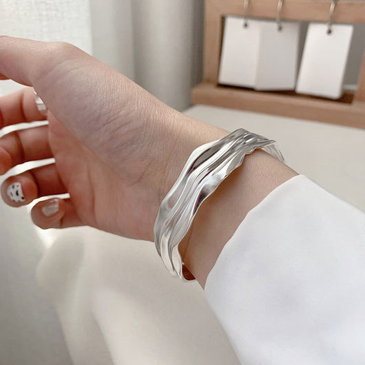 Pulsera de Plata Esterlina S925 con Textura Irregular y Cierre Ancho para Mujer - Image 10