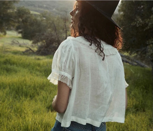 Blusa Vintage Francesa de Ramio Puro con Transparencia Sutil - Image 17