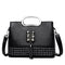 Bolso de Hombro Portátil con Remaches y Borla Trendy