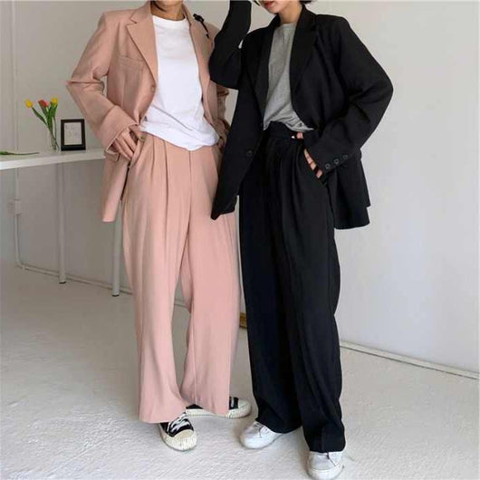 Traje Otoñal con Pantalón Palazzo Drapeado - Image 3