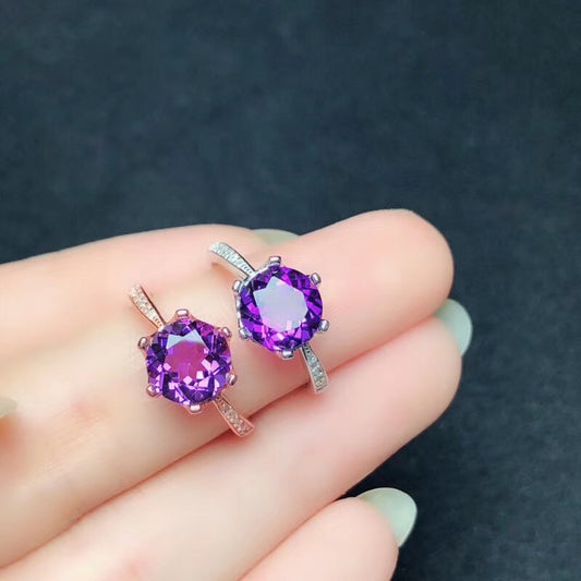 Anillo de Amatista Natural con Baño de Oro y Incrustaciones