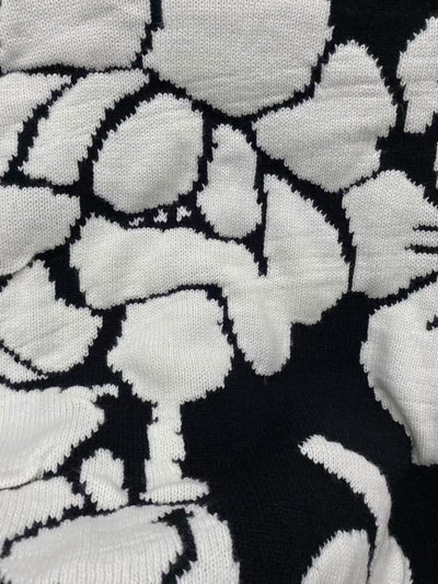 Suéter Retro de Punto Holgado con Cuello Alto y Flores Tridimensionales - Image 12