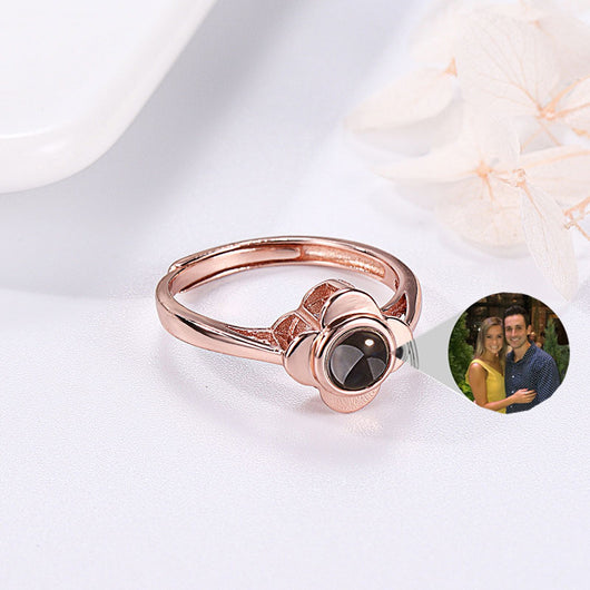 Anillo de Proyección Ajustable para Parejas con Diseño de Flor - Image 6