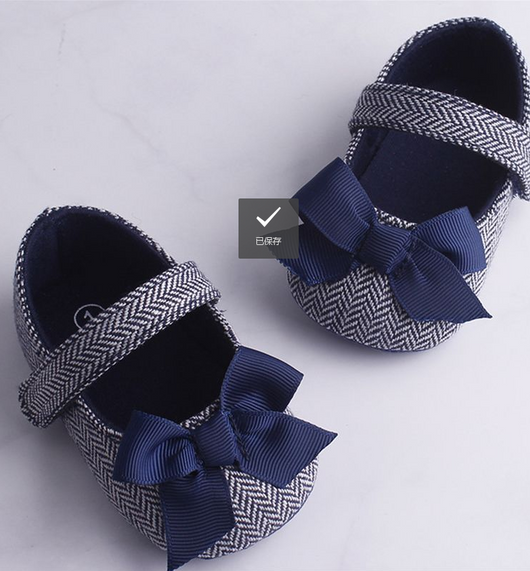 Grey herringbone baby crib shoes with white grosgrain bows and a single strap, perfect for toddlers. - Image 13