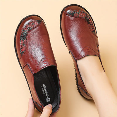 Zapatos Casuales de Cuero Suave con Suela Plana para Mujeres Mayores - Image 2