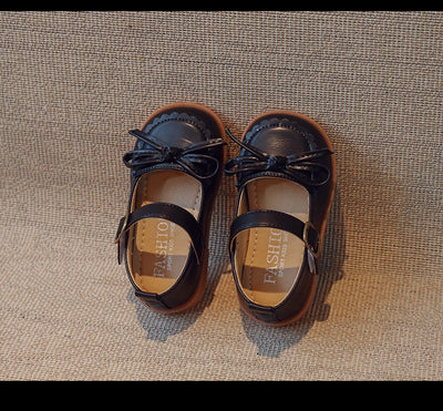 Zapatos Escolares de Cuero para Niños con Velcro y Suela Antideslizante - Image 10
