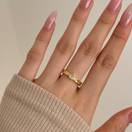 Anillo Retro de Mujer en Metal con Forma de Pera y Acabado Cepillado