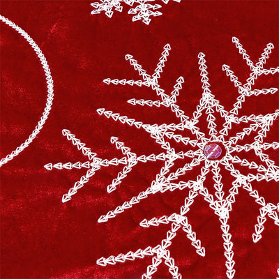 Falda para Árbol de Navidad Terciopelo Rojo con Copos de Nieve - Image 5