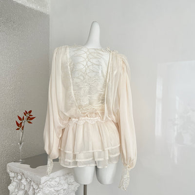 Blusa Romántica de Encaje y Patchwork con Manga Larga - Image 3