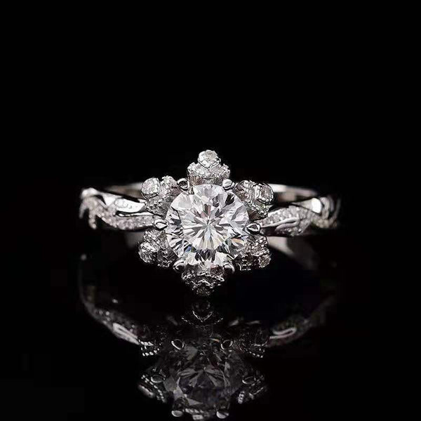 Anillo de Diamante Moissanita de Lujo con Incrustaciones Románticas - Primera Nieve