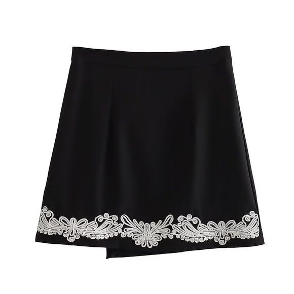 Traje Conjunto Falda Tubo con Blusa Bordada y Detalle Anudado