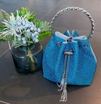 Bolso de Mano con Diamantes y Borlas Arcoíris Brillante - Image 21