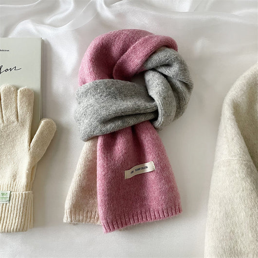 Bufanda de Lana Blanca con Detalles en Contraste - Versátil y Elegante - Image 2