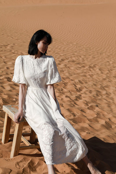 Vestido Blanco de Playa con Mangas Abullonadas - Perfecto para Vacaciones - Image 9