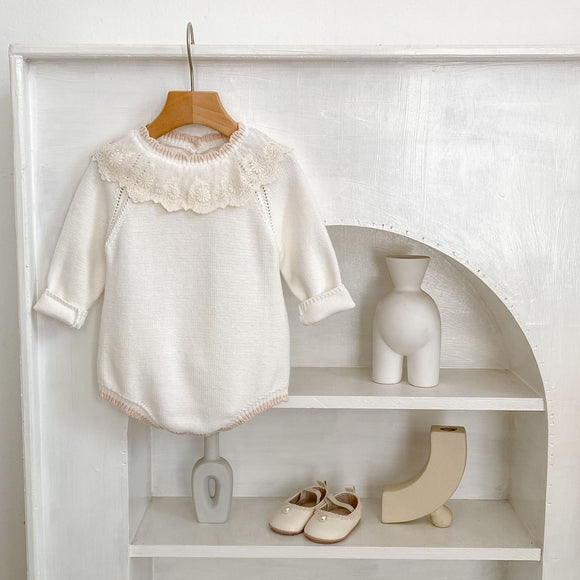 Suéter Infantil Otoño con Cuello de Encaje y Manga Larga
