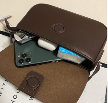 Bolsa Cuadrada Minimalista de Cuero para Celular - Image 17