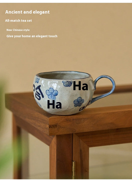 Taza de Cerámica Artesanal Azul y Blanco con Diseño Dibujado a Mano - Image 8