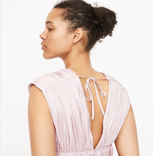 Vestido Vintage de Seda con Escote V y Cintura Plisada - Image 10