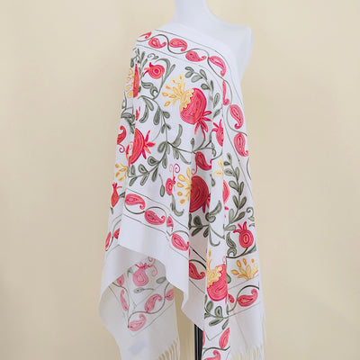 Chal de Cachemira con Bordado de Flor de Granada - Image 6