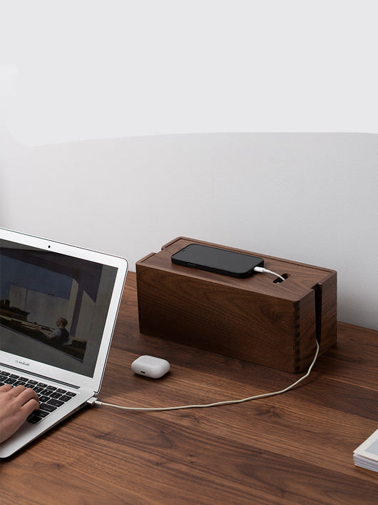 Organizador de Escritorio en Madera Maciza con Soporte para Router y Cables - Image 10