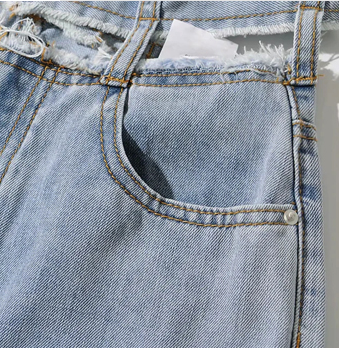 Pantalón Denim Recto con Borde Crudo y Drapeado Hueco - Image 10
