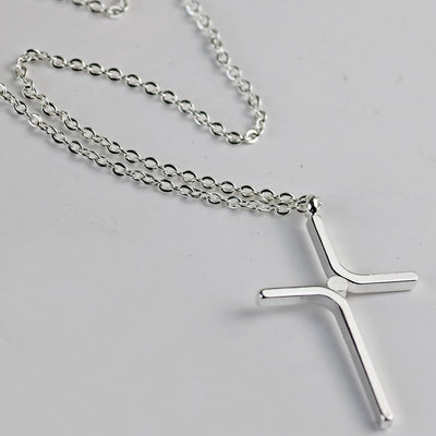 Collar con Cruz de Acero de Titanio - Diseño Sencillo y Moderno - Image 12