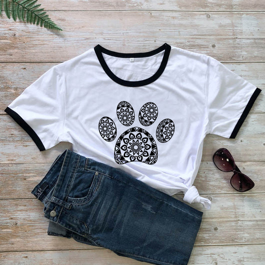 Camiseta Suelta Estampado Huellas Animales para Hombre y Mujer - Image 6
