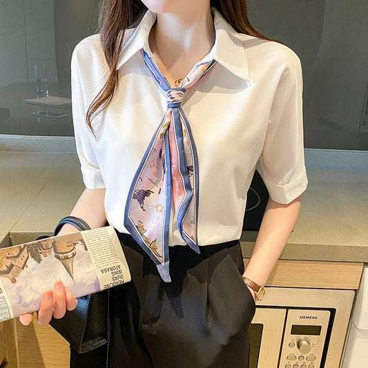 Blusa Elegante de Gasa con Escote V y Mangas Cortas