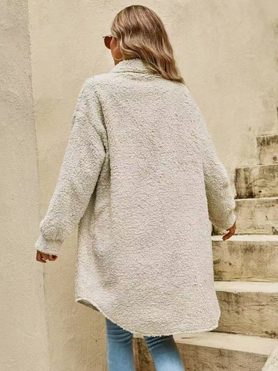 Abrigo de Piel Sintética Tipo Teddy con Capucha Largo Medio para Mujer - Image 11