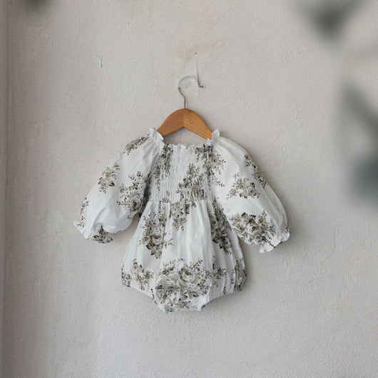 Mameluco Retro para Bebé con Flores Grandes y Fruncido, Manga Larga