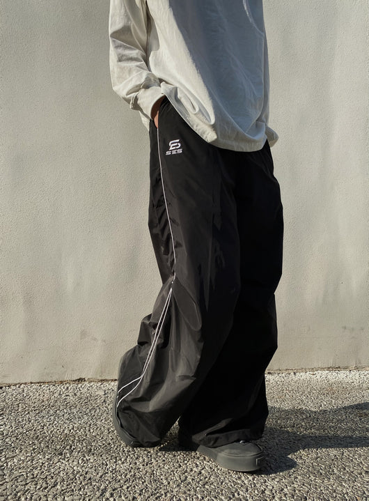 Pantalones Deportivos Anchos Retro Drape Unisex - Image 9