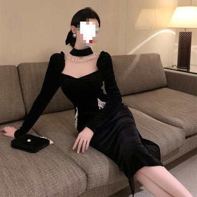 Vestido Negro Elegante con Cuello Cuadrado, Mangas Voluminosas y Detalle de Perlas - Image 8