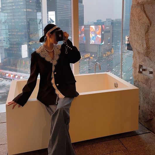 Blazer Elegante con Solapa de Encaje y Botones de Perla para Mujer - Image 4
