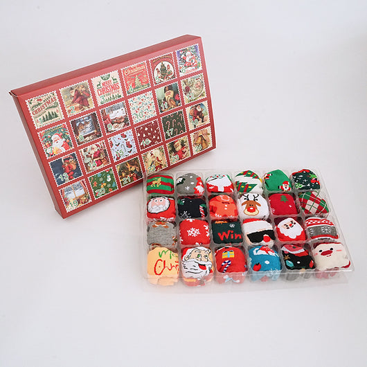 Set de 12 Medias Navideñas Premium en Caja Regalo - Image 18