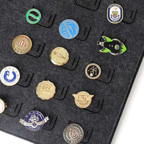 Insignias, Medallas y Prendedores de Fieltro - Broches y Aretes Personalizables