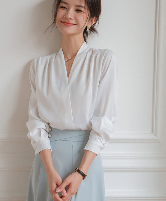 Blusa de Satén con Escote en V para Mujer - Elegancia Profesional - Image 7