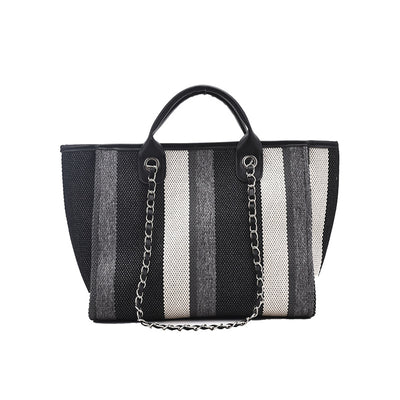 Bolsa de Cadena Portátil con Textura Rayada y Detalles en Contraste - Image 6