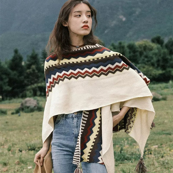 Capa Boho con Borlas - Bufanda Tejida Cálida y Elegante