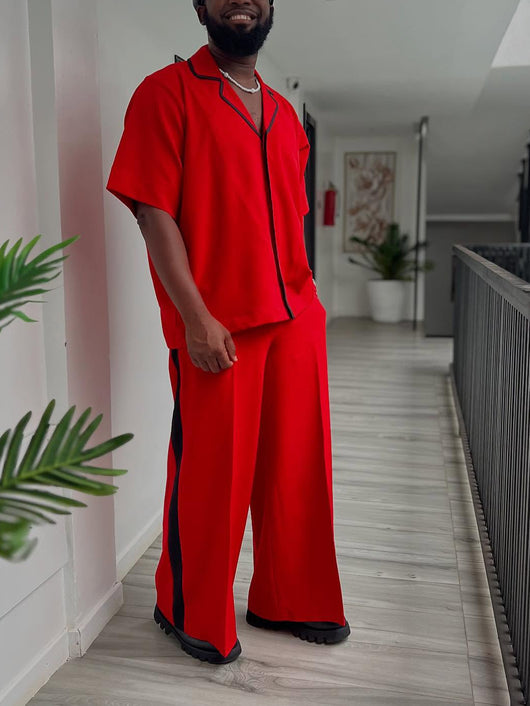 Conjunto Elegante: Blusa Roja Manga Corta y Pantalón Ancho con Detalles en Negro