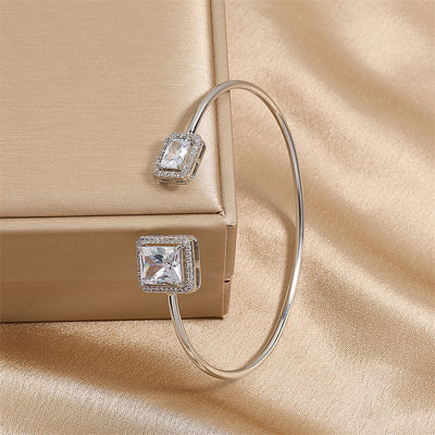 Pulsera de Diamante Agua Elegante para Mujer con Incrustaciones de Gota de Agua y Diamante Cuadrado