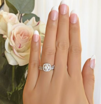 Anillos de Boda y Compromiso para Parejas con Diamantes Incrustados - Image 6