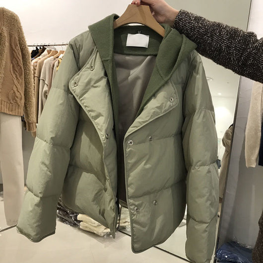 Abrigo Térmico Acolchado con Capucha y Diseño Superpuesto - Image 10