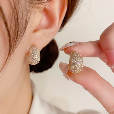 Aretes de Plata Esterlina con Circonia Cúbica en Forma de Gota – Diseño Coreano Exquisito