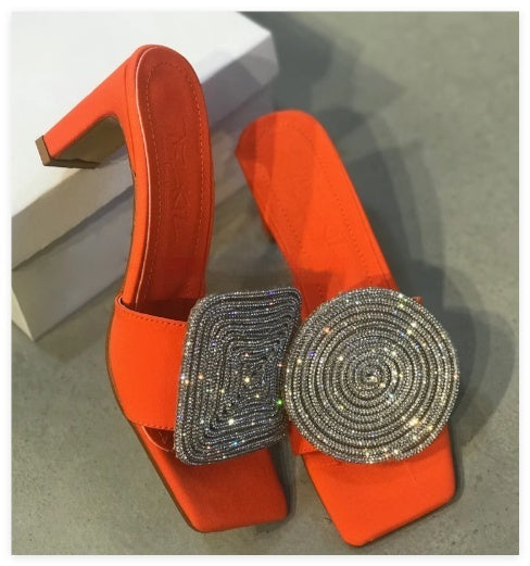 Sandalias de Cuero y Lino Tejido con Tacón Grueso y Detalles de Cristales - Image 4