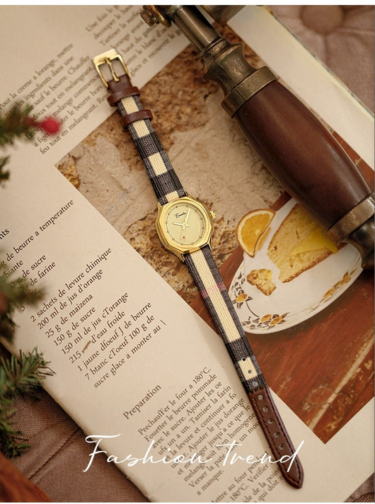 Reloj Retro Minimalista con Diseño Étnico para Mujer - Image 8