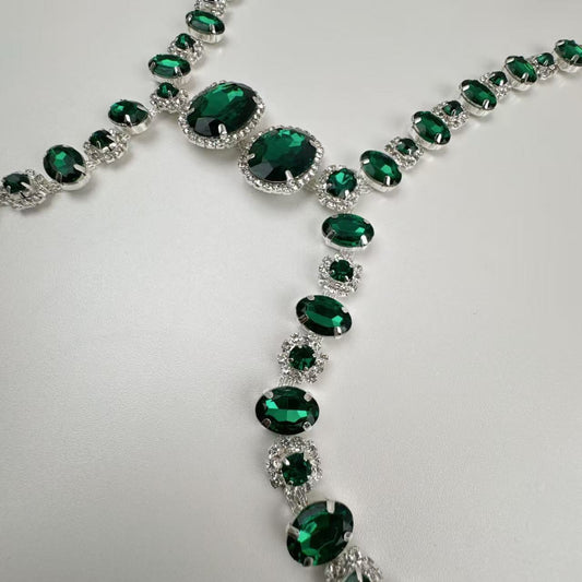 Cadena de Pecho Hip-hop Verde Diamante - Estilo Urbano Moderno - Image 2