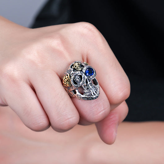Anillo de Plata Esterlina para Hombre con Diseño de Calavera Dominante